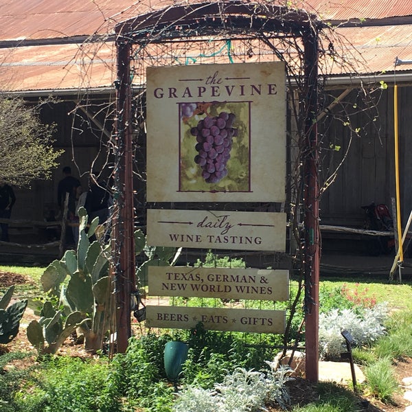 Foto tirada no(a) The Grapevine Texas Wine Bar por Ana Lilia R. em 3/12/2018