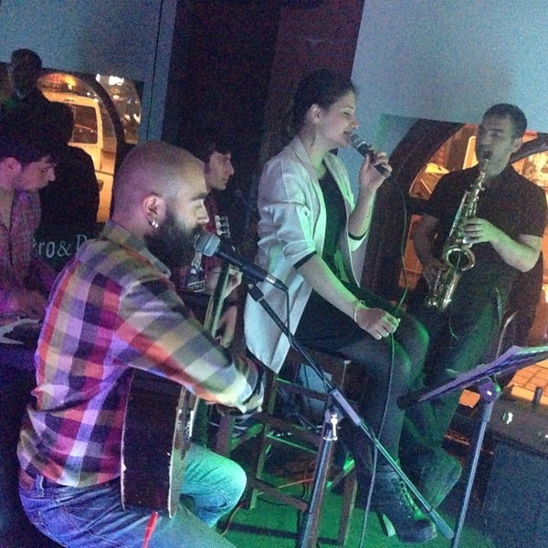 Photo taken at 9 Gastro&amp;Pub by Ayşegül A. on 5/21/2015