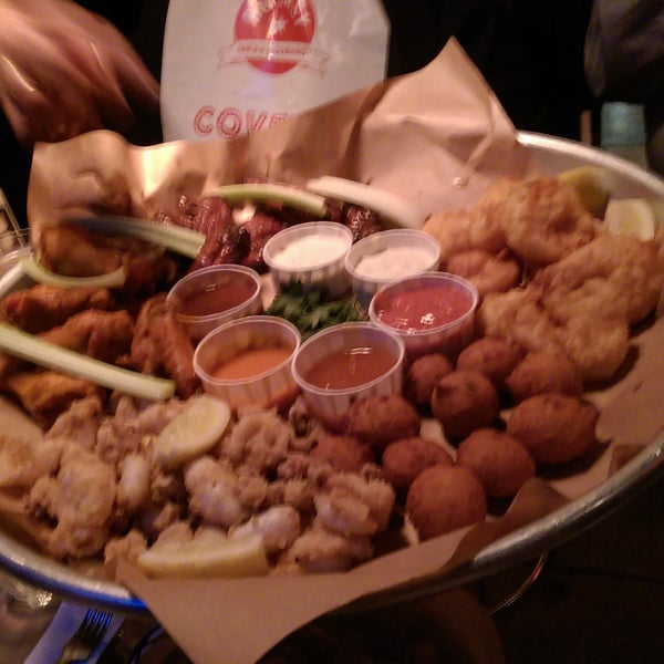 Put on your bib, roll up 'em sleeves and dig in. The appetizer combo is perfect for groups. Excellent wings, calamari and fried pickles. Also, get the lobster fest for a great seafood selection.