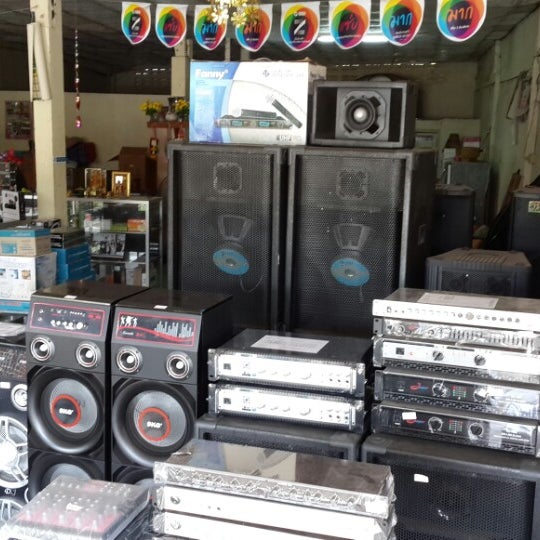 อัลบั้ม 95+ ภาพพื้นหลัง ร้าน ขาย อุปกรณ์ อิเล็กทรอนิกส์ เทพารักษ์ สวยมาก