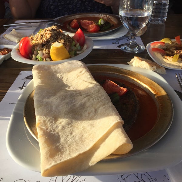 5/14/2017 tarihinde Tuğba A.ziyaretçi tarafından Knafe Restaurant'de çekilen fotoğraf