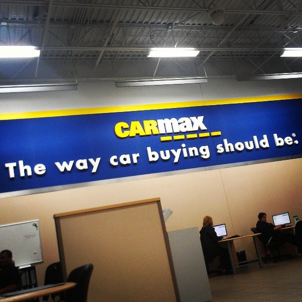 CarMax Car Dealership in Oxnard