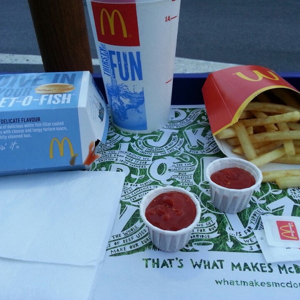 Foto diambil di McDonald&#39;s oleh Nora R. pada 7/22/2013