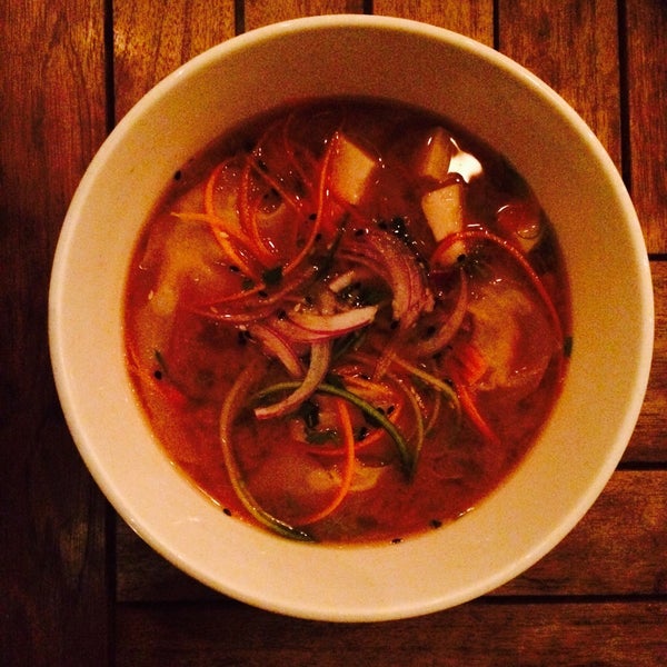 El Kung Pao 🙏🙌👏 y para quién se le antoje un sabor más ligero, la sopa de wontones (la de la foto) 👍