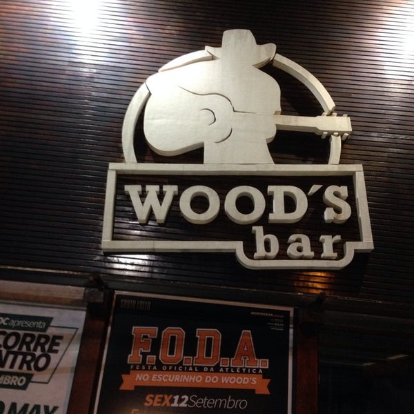 9/8/2014 tarihinde Adriano A.ziyaretçi tarafından Wood&#39;s Bar'de çekilen fotoğraf
