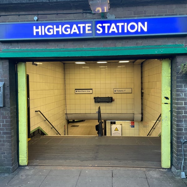 Highgate London Underground Station Archway Rd