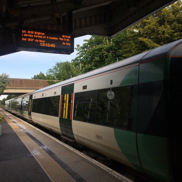 GoringbySea Railway Station (GBS) Goring Street