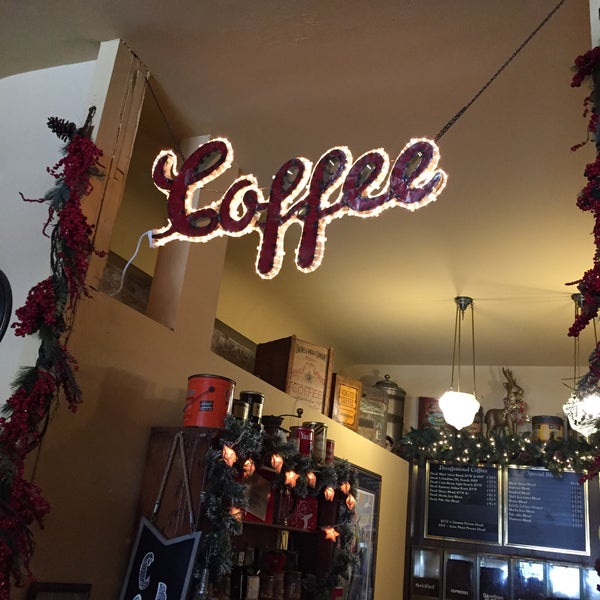 Photo prise au Los Gatos Coffee Roasting Company par Jim C. le12/19/2015