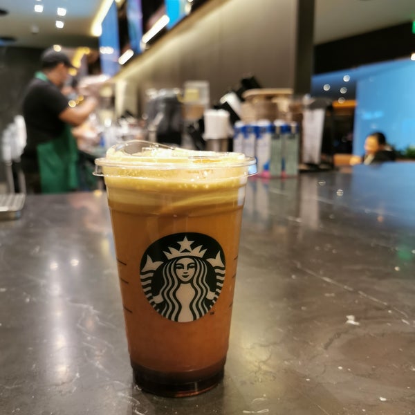 Foto diambil di Starbucks oleh 𝔍𝖆𝖘𝖘𝖊𝖒 . pada 3/20/2021