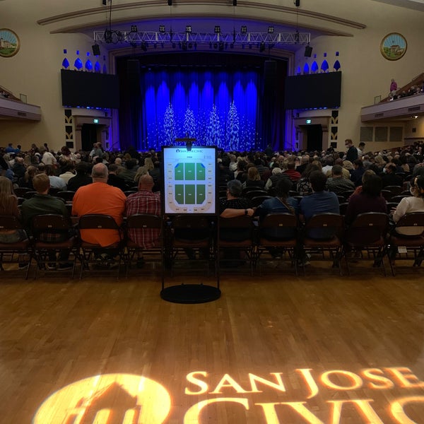 Foto tirada no(a) San Jose Civic por jansen c. em 9/27/2021