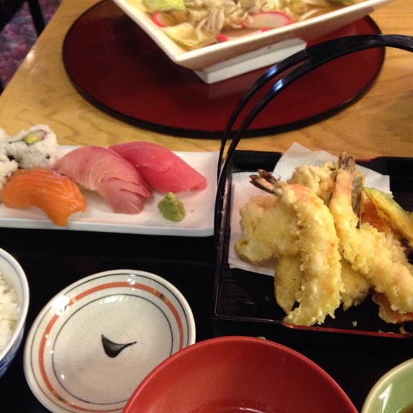 Photo taken at Hatcho Japanese Cuisine by jansen c. on 1/22/2014