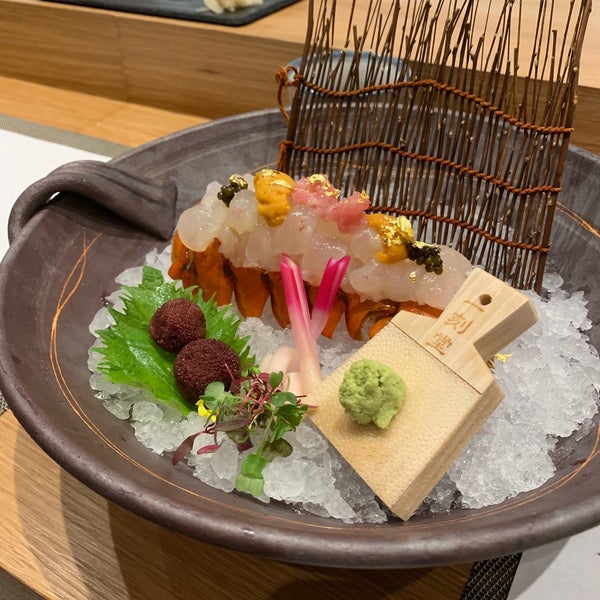 They moved to a new location, you paid for supreme quality ingredients and chefs really focused on your omakase experience, don’t miss this hidden gem!