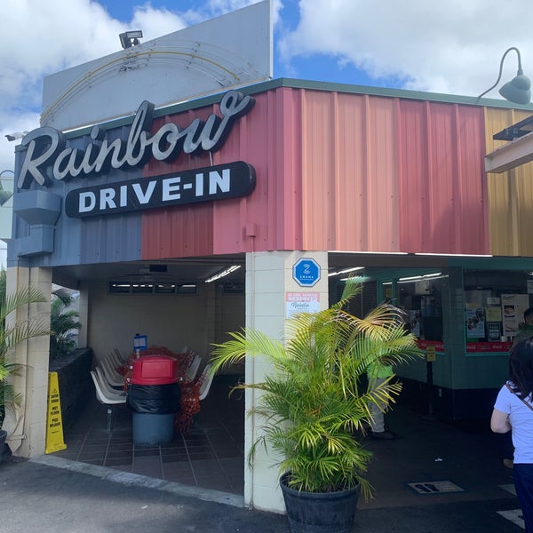 10/26/2021 tarihinde jansen c.ziyaretçi tarafından Rainbow Drive-In'de çekilen fotoğraf