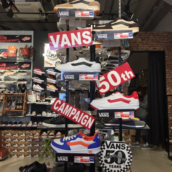 Vans Shoe Store In 八王子市 Vans Shoe Store In 八王子市