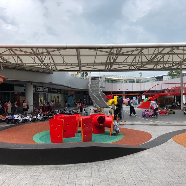 Play Court Vivocity Playground in Central Region
