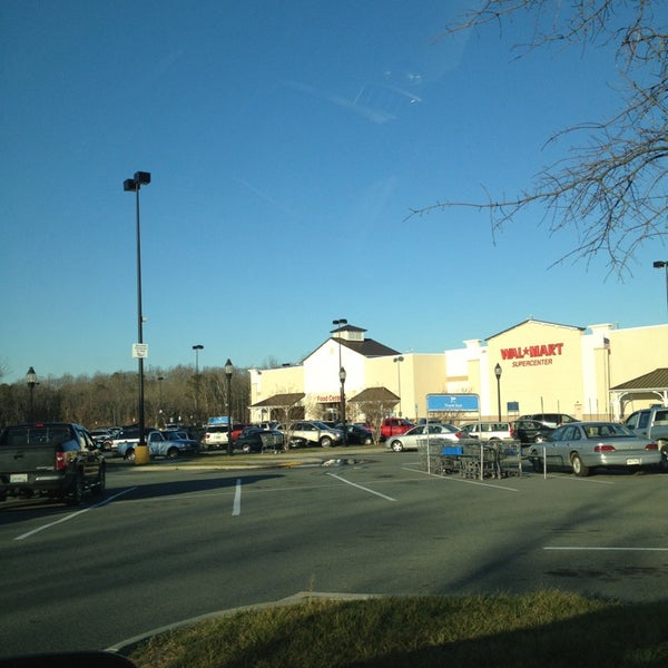 Walmart Supercenter Big Box Store in Kilmarnock