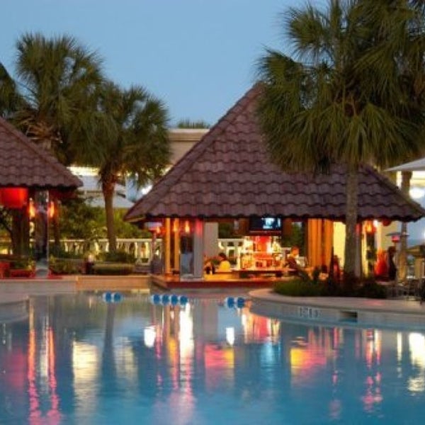 2/21/2013에 K P.님이 H2o Pool + Bar at The San Luis Resort에서 찍은 사진