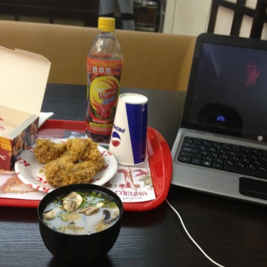 10/4/2012에 Alik I.님이 KFC에서 찍은 사진