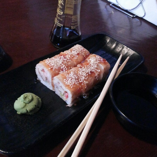 Photo taken at Sushi House by Vera B. on 8/28/2013