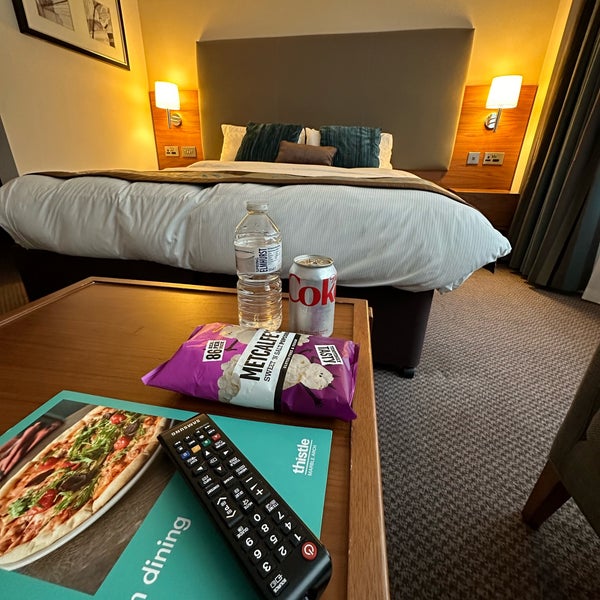 Nice daily complementary pop-corn, soft-drinks, coffee capsules & water. Cozy rooms, warm & convenient for short or long trips. Good to stay here for the “location” & easy access to attractions