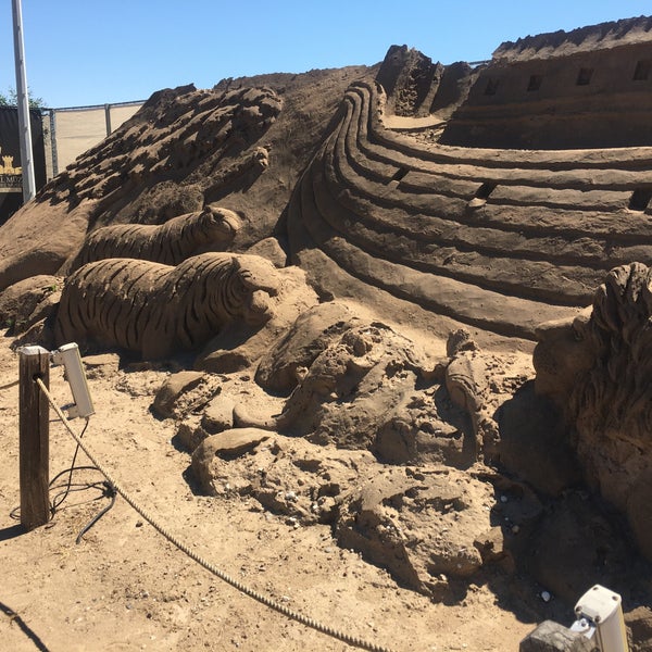 Foto scattata a Sandland - Kum Heykel Müzesi da Abdulrahman A. il 6/30/2021