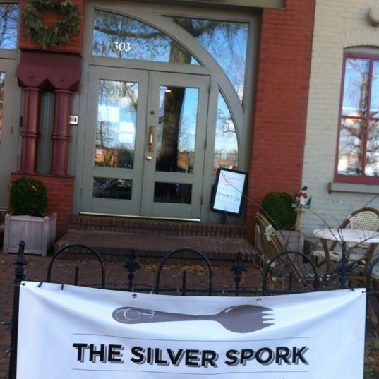 Foto diambil di The Silver Spork oleh Armie pada 12/30/2012