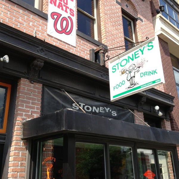 Foto tirada no(a) Stoney&#39;s Restaurant por Armie em 7/24/2013
