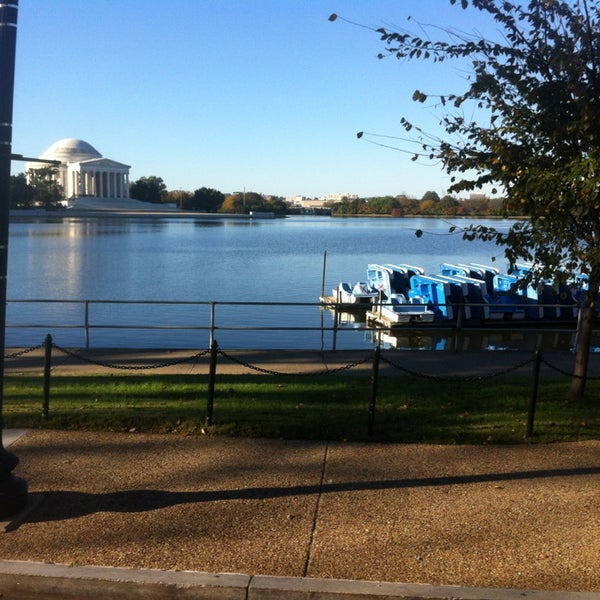 Photo taken at Tidal Basin Paddle Boats by Armie on 10/26/2014