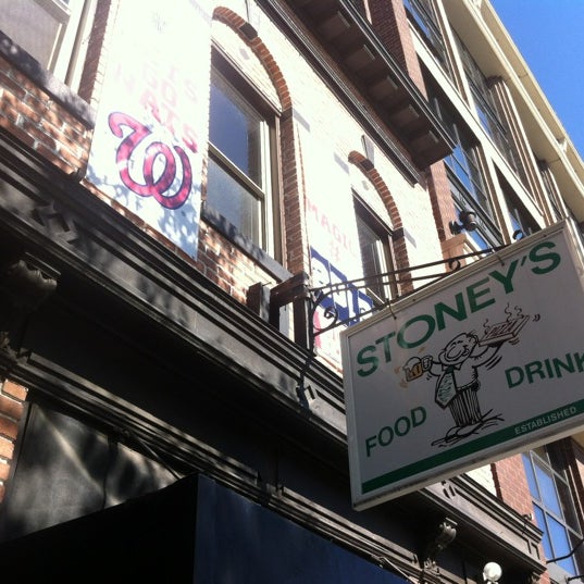 Foto tirada no(a) Stoney&#39;s Restaurant por Armie em 10/13/2012
