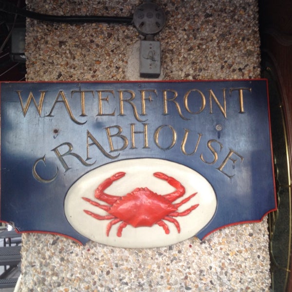 5/4/2014에 Amira I.님이 Waterfront Crab House에서 찍은 사진