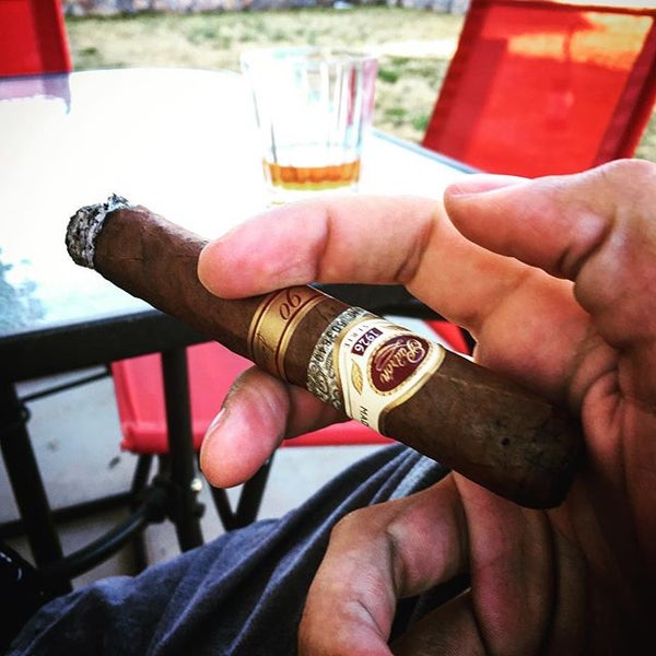 Foto tomada en Old Fort Bliss Cigar Co.  por Old Fort Bliss Cigar Co. el 4/11/2018