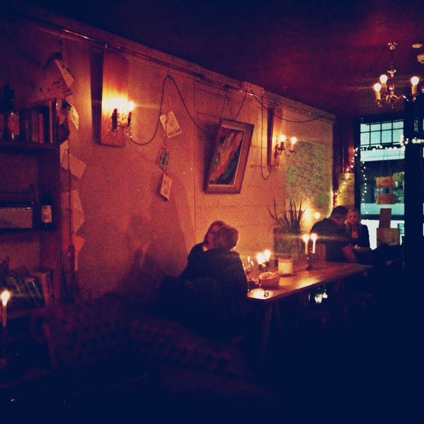 Foto diambil di Cellar Magneval Wine Bar &amp; Caveau oleh Slynky C. pada 5/15/2014