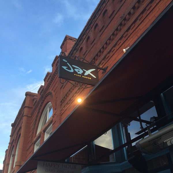 Photo taken at Jax Fish House Boulder by Kevin W. on 3/20/2015