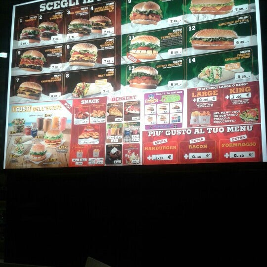 รูปภาพถ่ายที่ Burger King โดย Valentina T. เมื่อ 7/27/2013