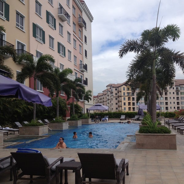 Outdoor Swimming Pool - Manila Marriott Hotel - Barangay 183 - 2 Resorts Drive Outdoor Swimming Pool - Manila Marriott Hotel - Barangay 183 - 2 Resorts Drive