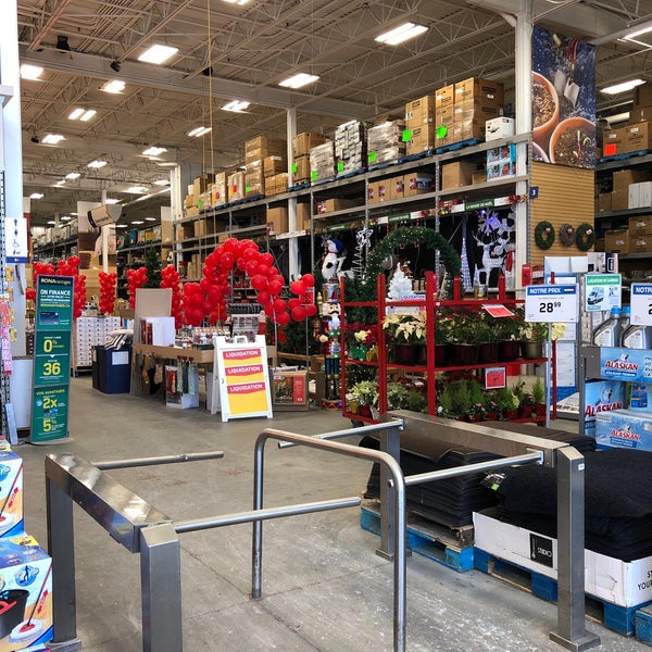 RONA Hardware Store in Pierrefonds