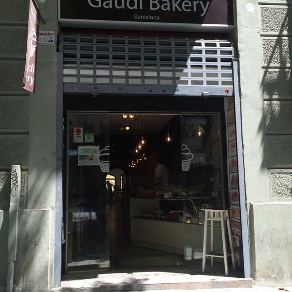 Foto tirada no(a) Gaudí Bakery por Damla B. em 8/3/2014