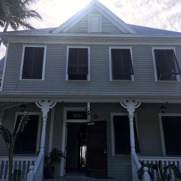 Снимок сделан в La Mer Hotel &amp; Dewey House Key West пользователем Angel L. 11/13/2017