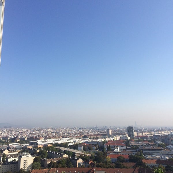 9/9/2014 tarihinde Nicole G.ziyaretçi tarafından Das Turm'de çekilen fotoğraf
