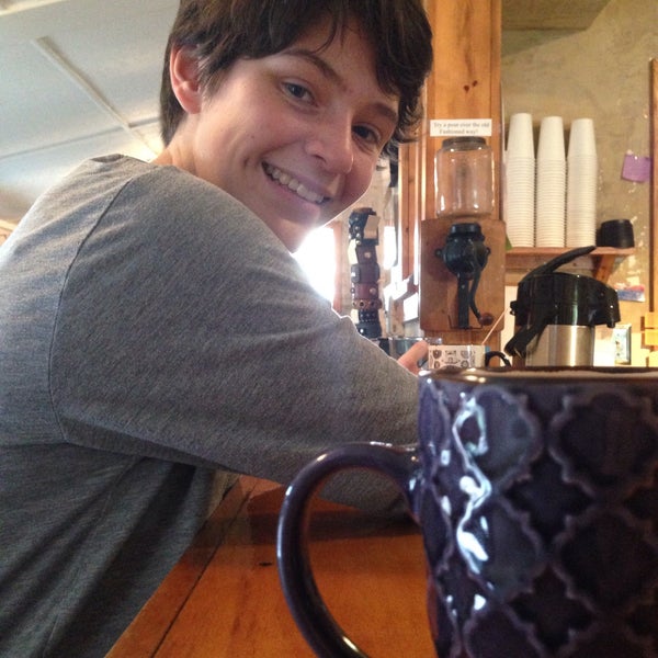 7/17/2015에 Ken F.님이 Bergie&#39;s Coffee Roast에서 찍은 사진