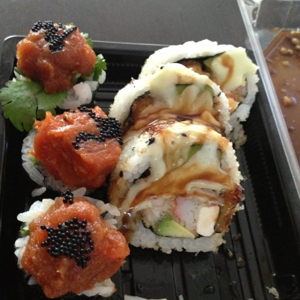 8/30/2013 tarihinde Christi P.ziyaretçi tarafından Ukai Japanese Restaurant'de çekilen fotoğraf
