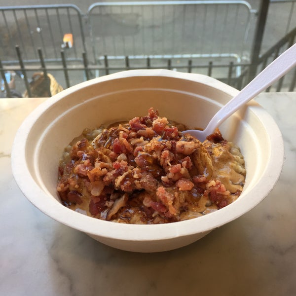 an oatmeal-lover's heaven. countless sweet and savory combinations of oats and toppings (pictured is the Elvis: PB/banana/honey/bacon)