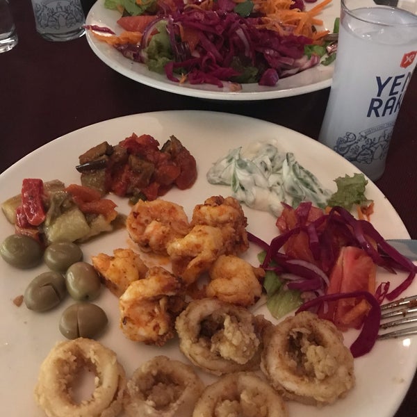 4/22/2019에 Hakan Ç.님이 King&#39;s Garden Restaurant에서 찍은 사진