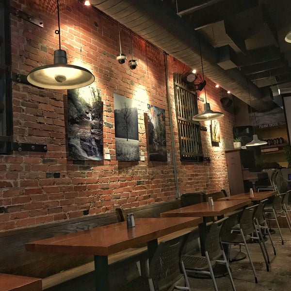 รูปภาพถ่ายที่ Lexington Avenue Brewery โดย Larry C. เมื่อ 2/9/2018