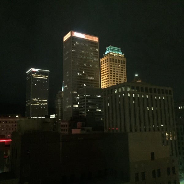 Foto tomada en Holiday Inn Tulsa City Center  por Amy L. el 10/27/2015