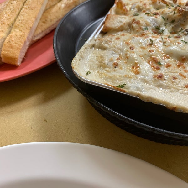 Pizza Hut Pizzeria in Saipan