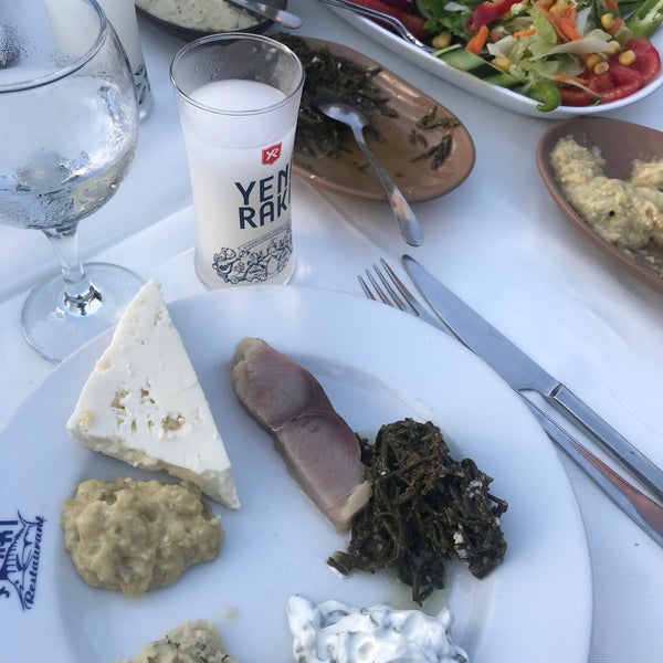 Foto diambil di Çapari Restaurant oleh Nezih Y. pada 7/23/2020