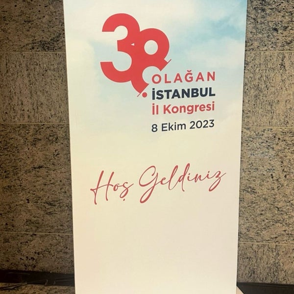 Foto diambil di Haliç Kongre Merkezi oleh Nezih Y. pada 10/8/2023