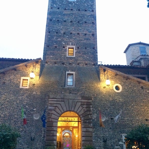 Foto diambil di Castello Della Castelluccia Hotel Rome oleh Gina G. pada 1/16/2017