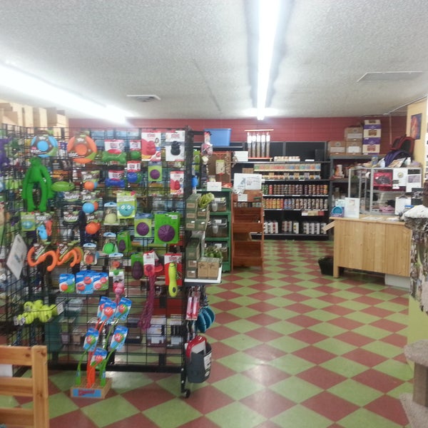 Friends Forever Pet Supplies Store in Kirkland